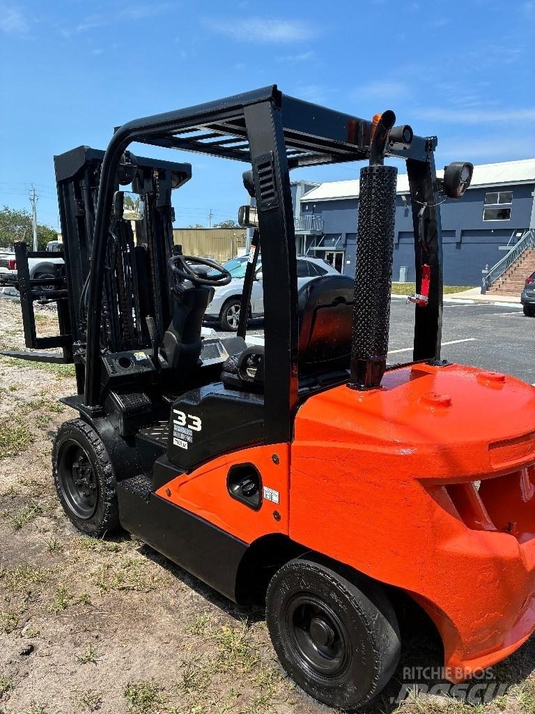 Doosan D 33 S-7 Другие складские механизмы