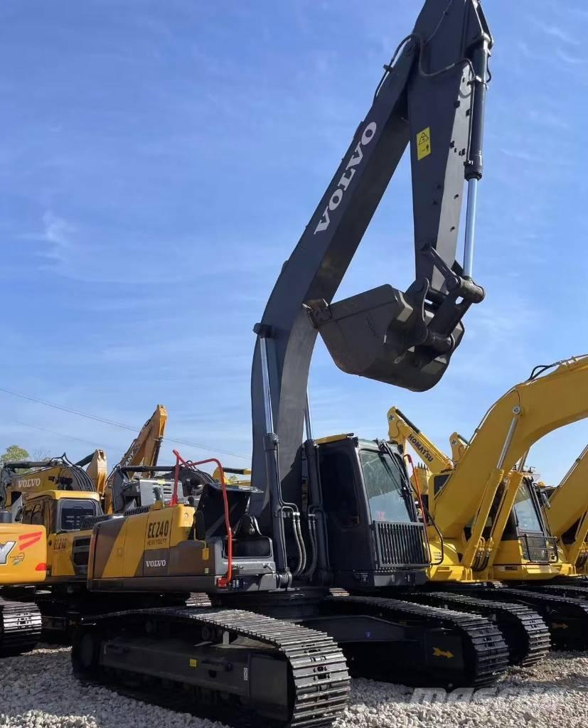 Volvo EC 240 Гусеничные экскаваторы