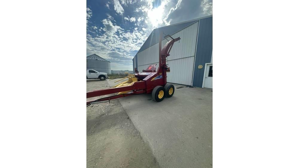 New Holland FP230 Прицепные кормоуборочные комбайны
