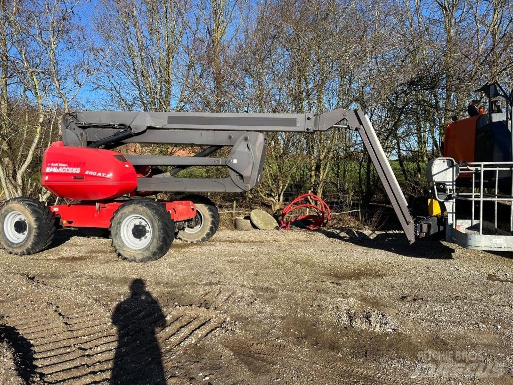 Manitou 200 ATJ Коленчатые подъемники