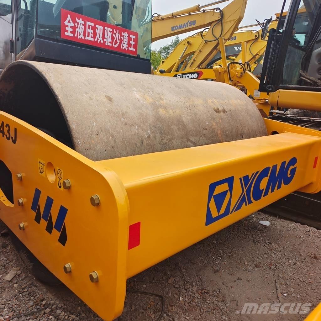 XCMG XS143J Грунтовые катки