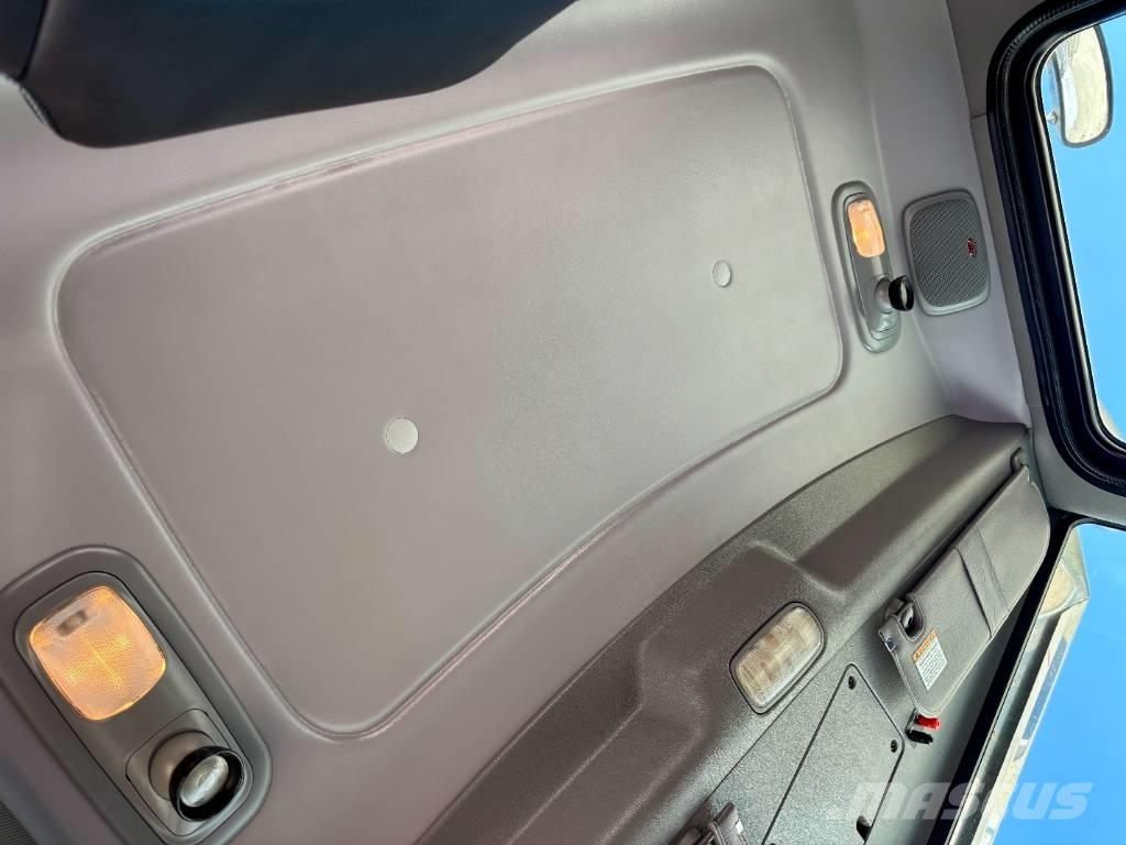 Peterbilt 389 Седельные тягачи