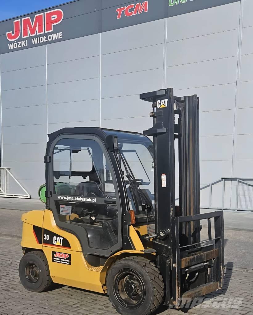 CAT GP 30 N Газовые погрузчики