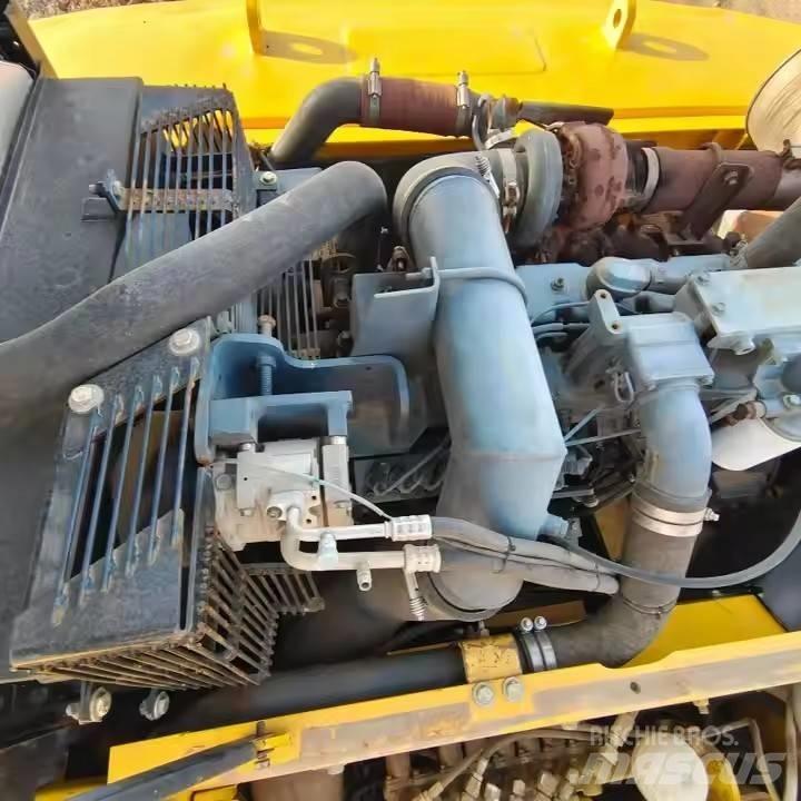 Komatsu PC360 Гусеничные экскаваторы