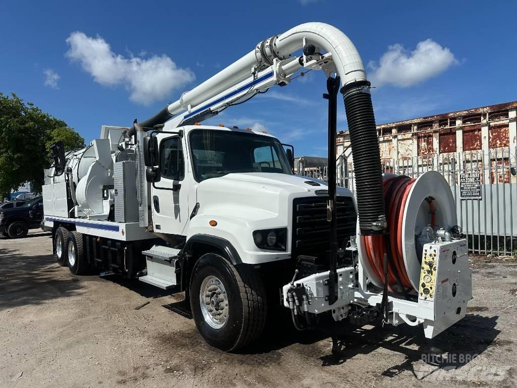 Freightliner 114 SD Ассенизаторские машины