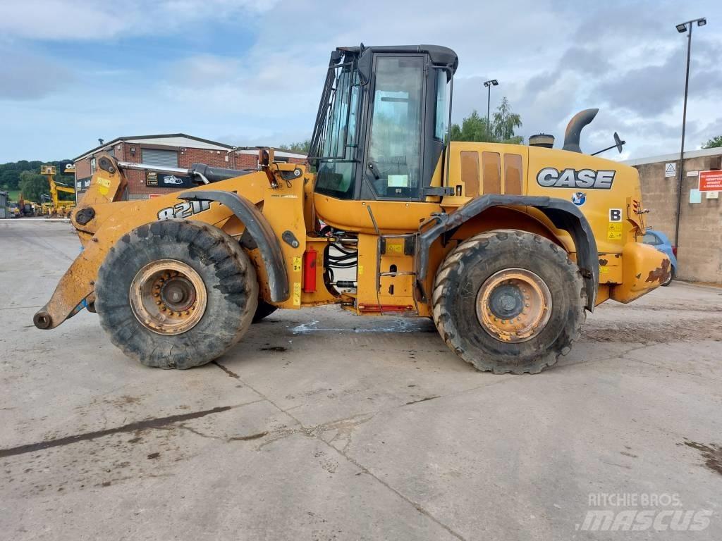 CASE 821 FXR Фронтальные погрузчики