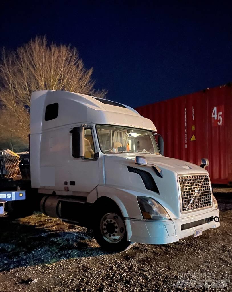 Volvo VNL 42 670 Седельные тягачи