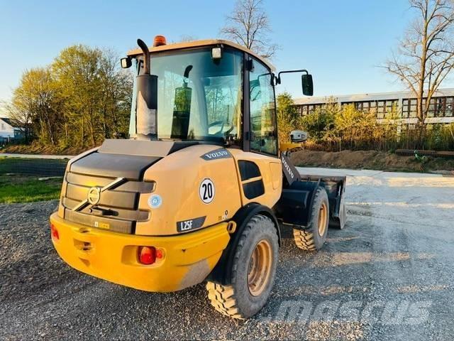 Volvo L25FZ Мини-погрузчики