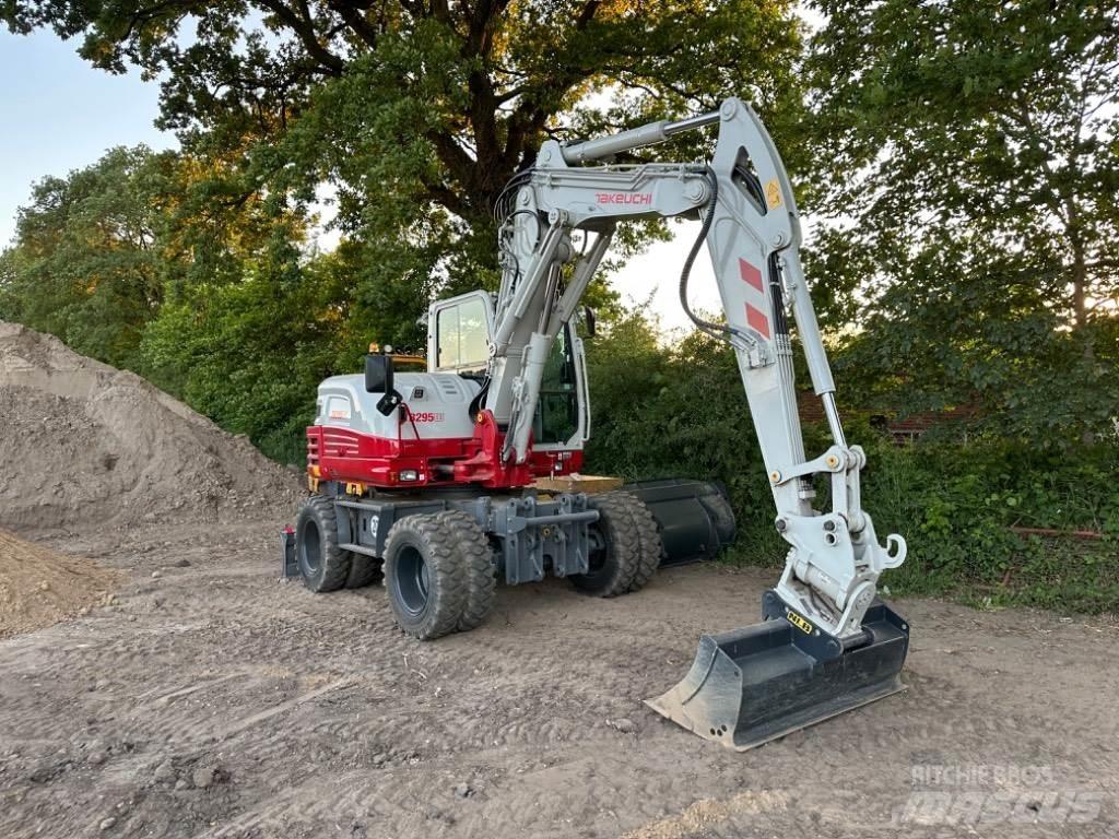 Takeuchi TB295W Колёсные экскаваторы