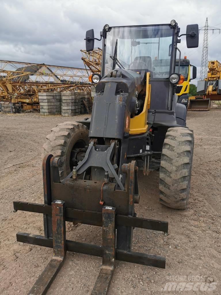 Mecalac AS 700 Фронтальные погрузчики