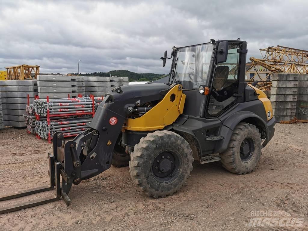 Mecalac AS 700 Фронтальные погрузчики