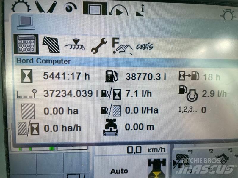 CLAAS ARION 550 Трактора