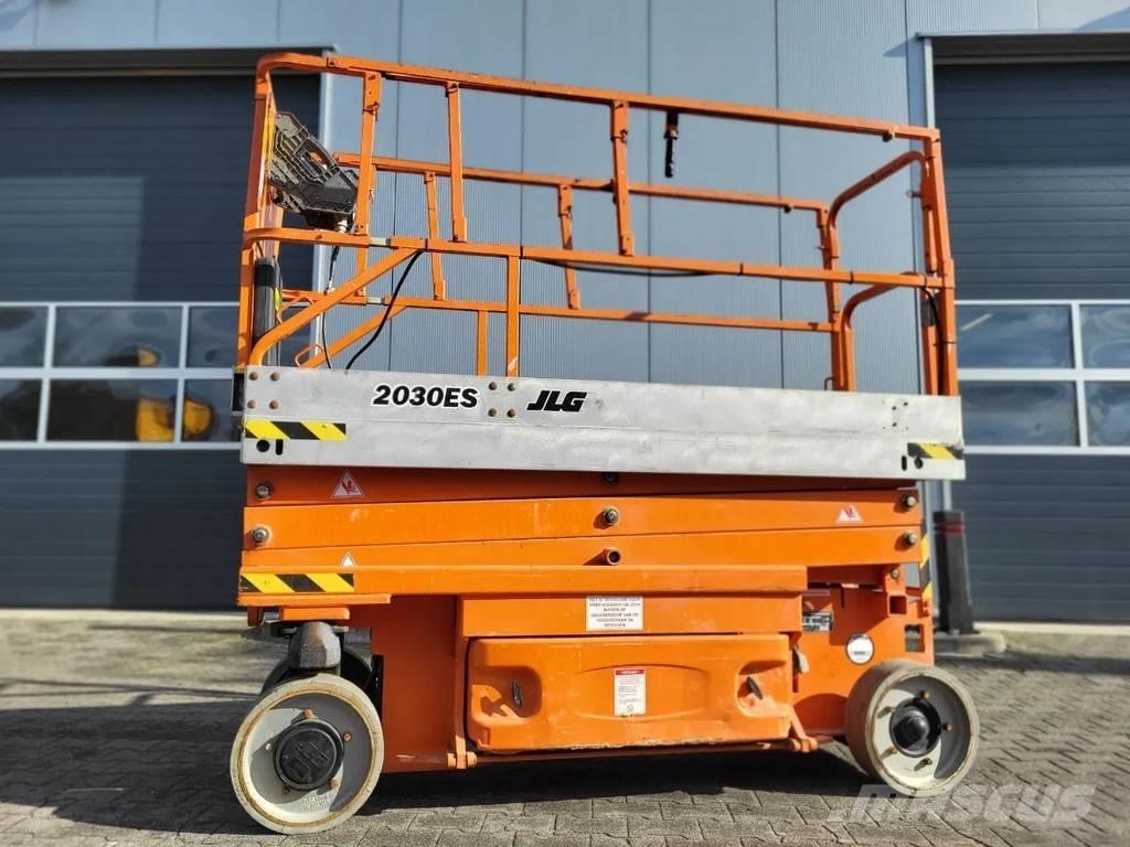 JLG 2030ES Ножничные подъемники