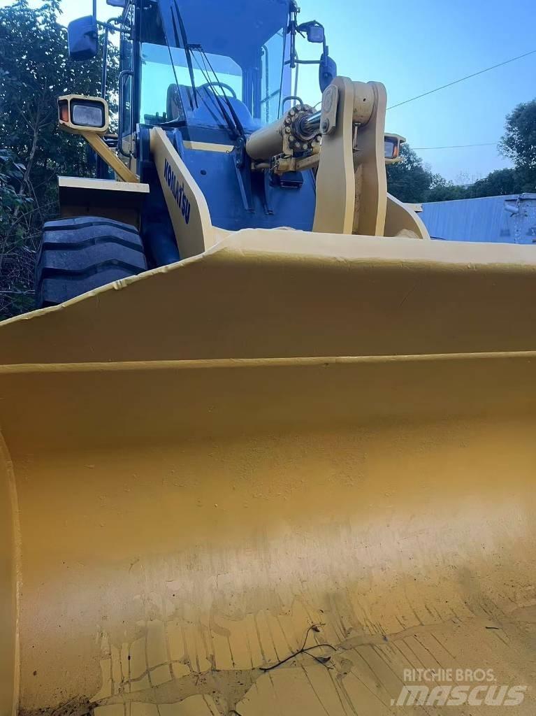 Komatsu WA 320 Фронтальные погрузчики