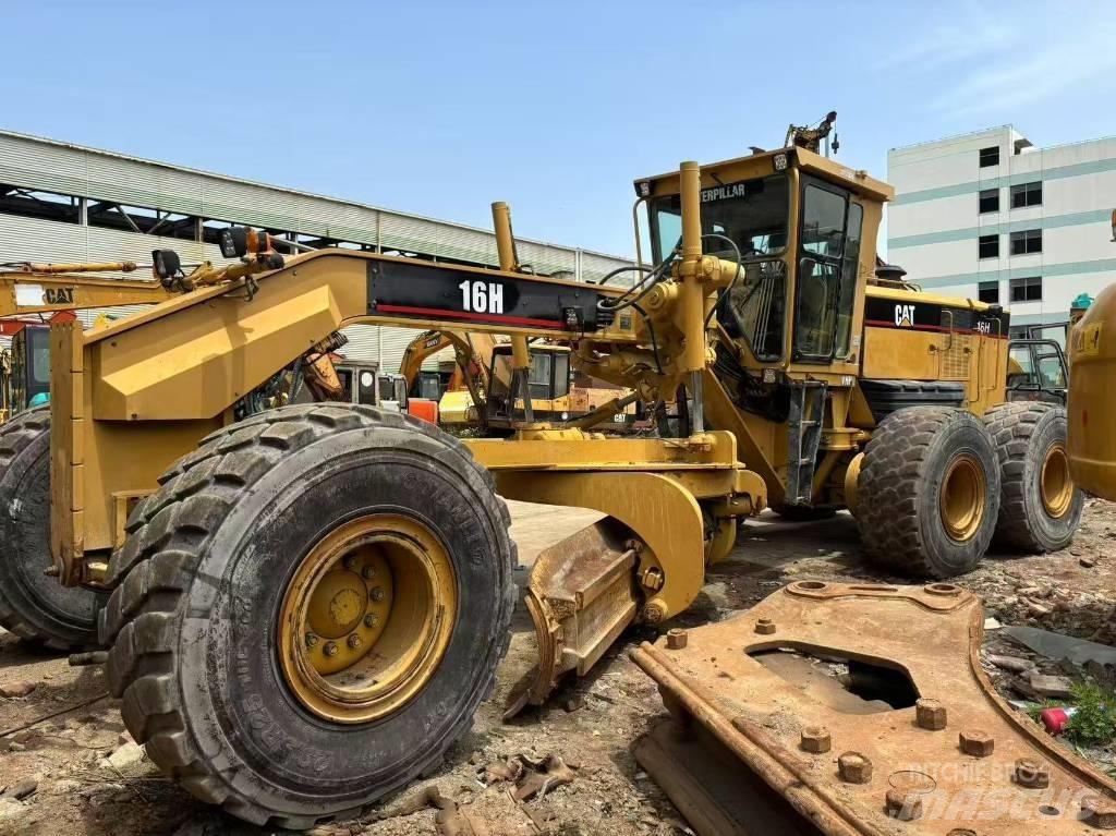 CAT 16h Грейдеры