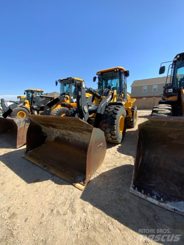 John Deere 544L Фронтальные погрузчики