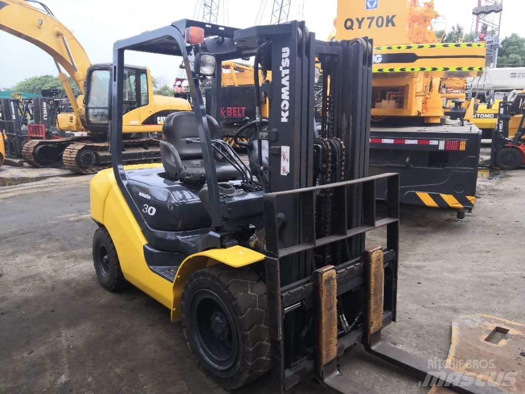 Komatsu 30 Дизельные погрузчики