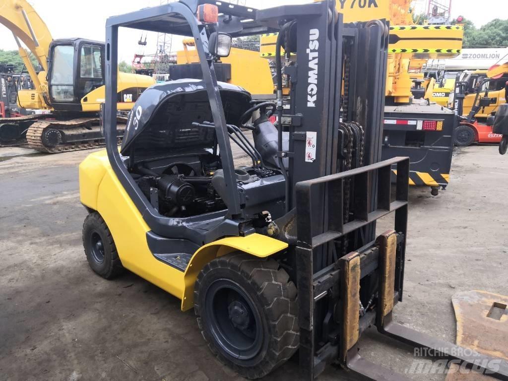 Komatsu 30 Дизельные погрузчики