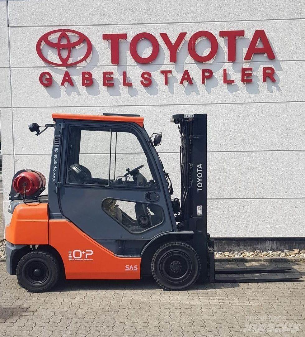 Toyota 02-8FGF25 Газовые погрузчики