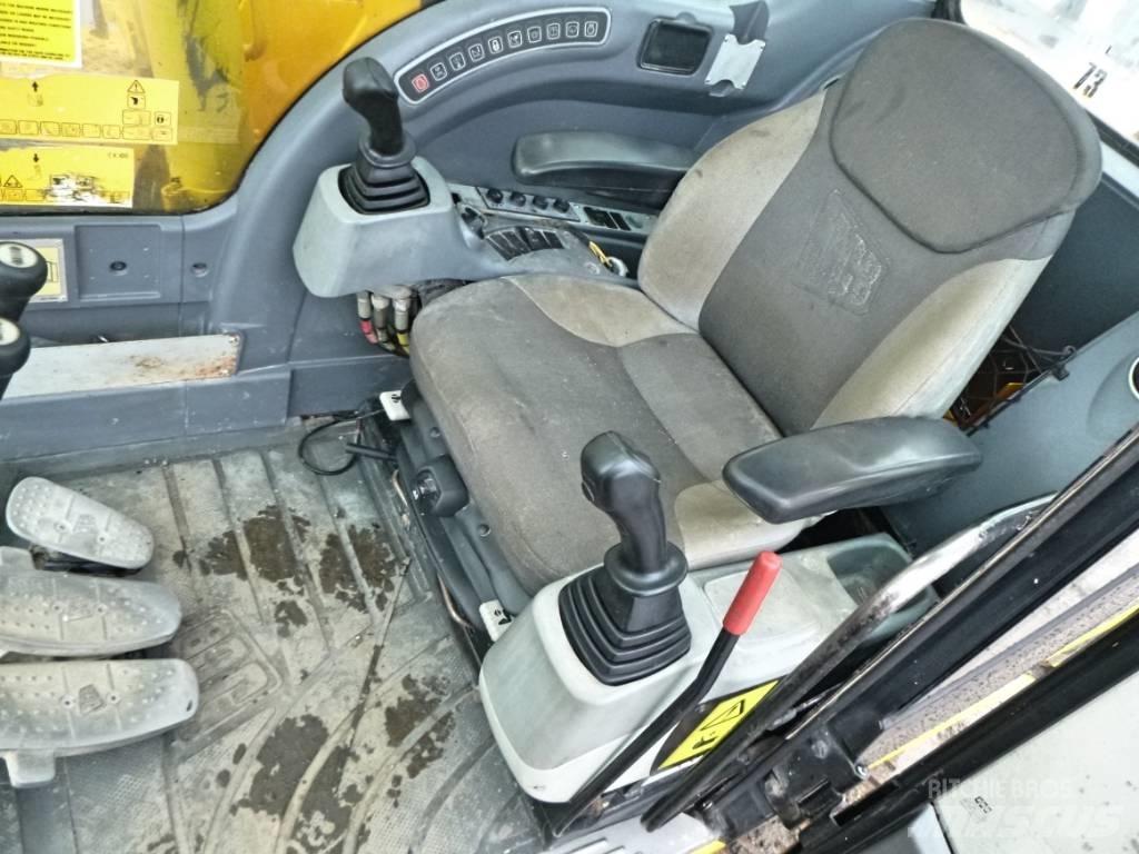 JCB JS 145 LC Гусеничные экскаваторы