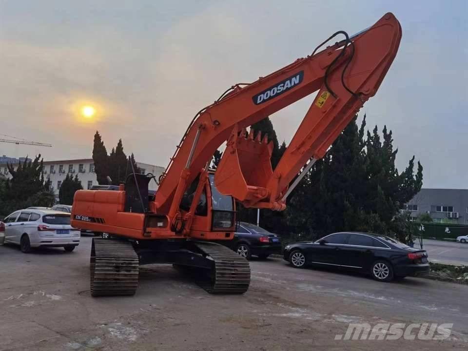 Doosan dx225 Гусеничные экскаваторы