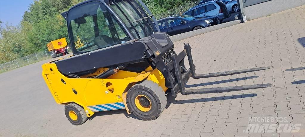 JCB TLT 30-19E 2WD Электропогрузчики