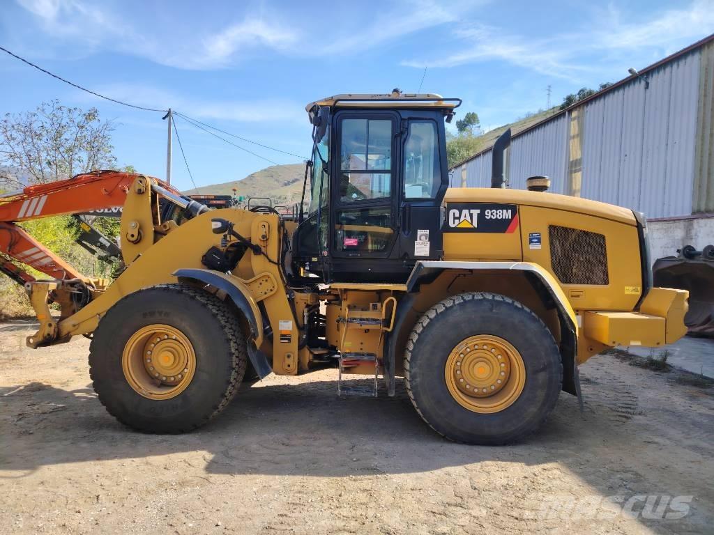 CAT 938 M Фронтальные погрузчики