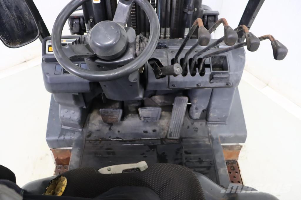 Nissan U1D2A20LQ Газовые погрузчики