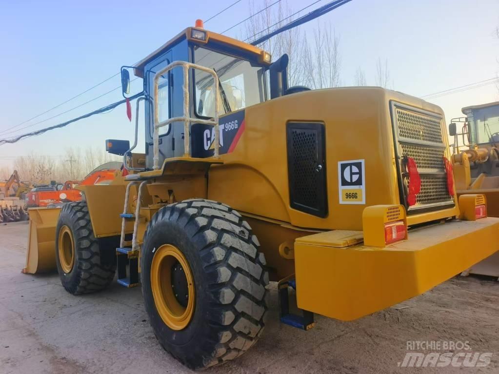 CAT 966G Фронтальные погрузчики