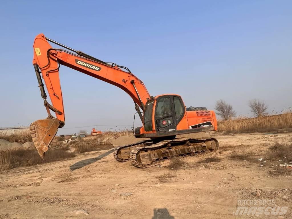 Doosan DX225LC-9C Гусеничные экскаваторы