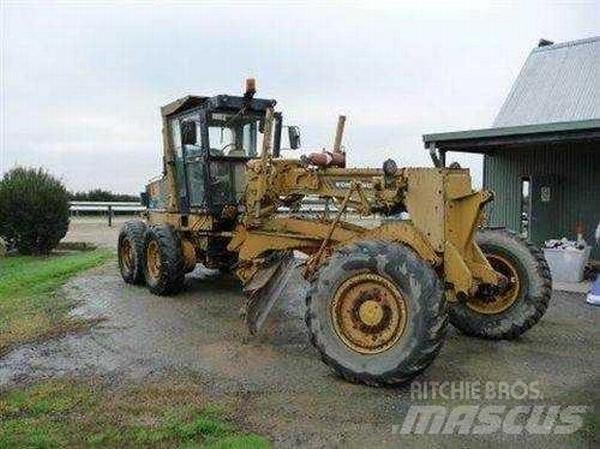 Komatsu GD525A-1 Грейдеры