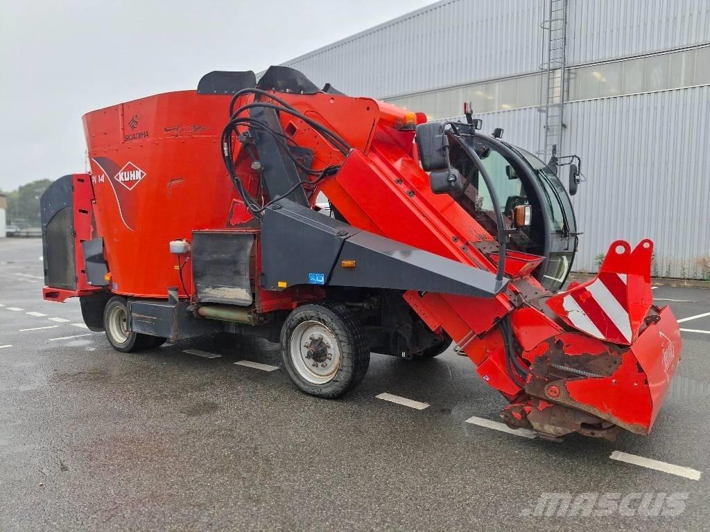 Kuhn SPV 14 Кормораздатчики