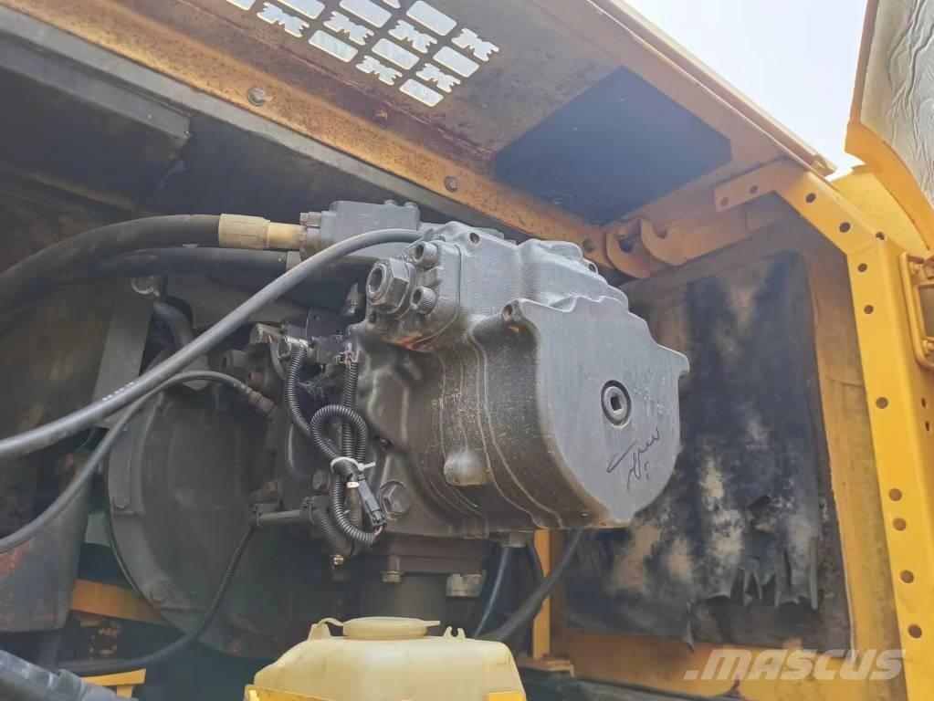Komatsu PC 400-8 Гусеничные экскаваторы