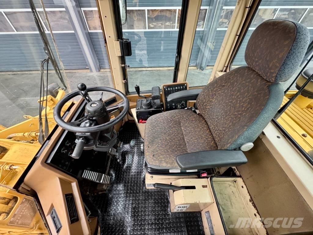 CAT 924 F Фронтальные погрузчики