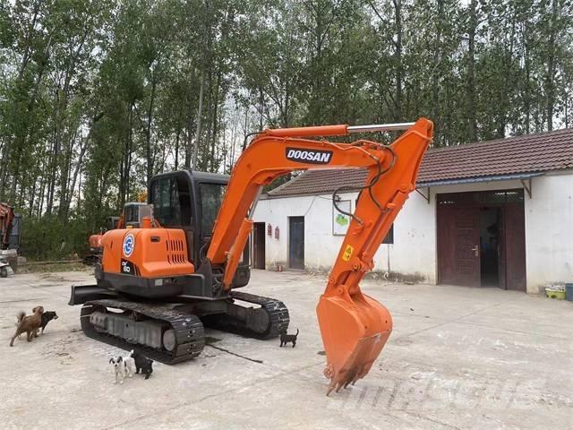 Doosan DX60 Гусеничные экскаваторы