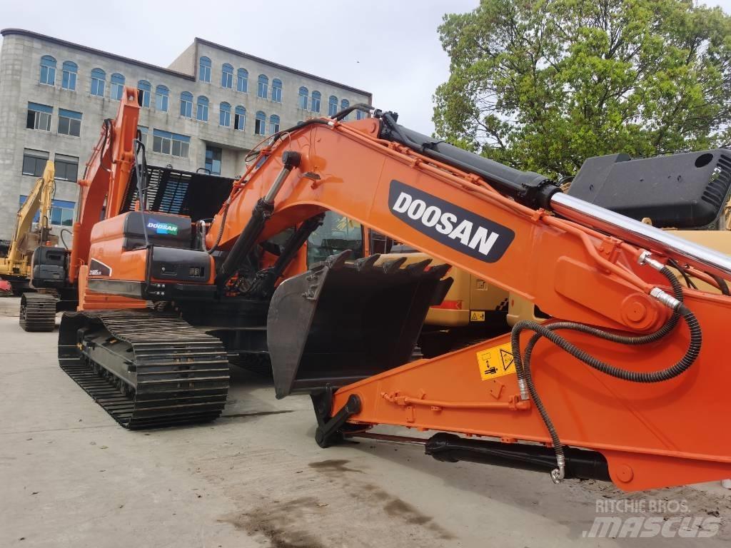 Doosan DX 225 LC Гусеничные экскаваторы