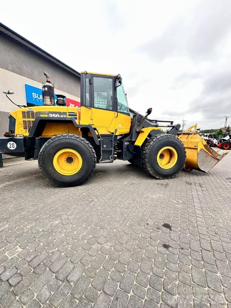 Komatsu WA 250 PZ-6 Фронтальные погрузчики