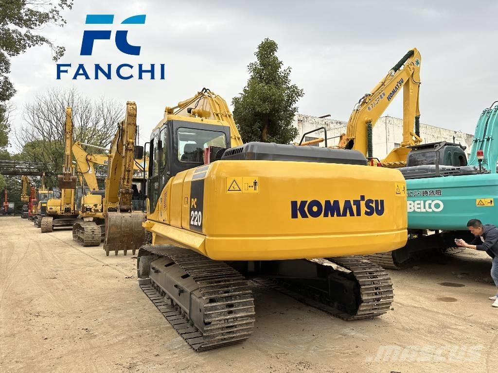 Komatsu PC 220 Гусеничные экскаваторы