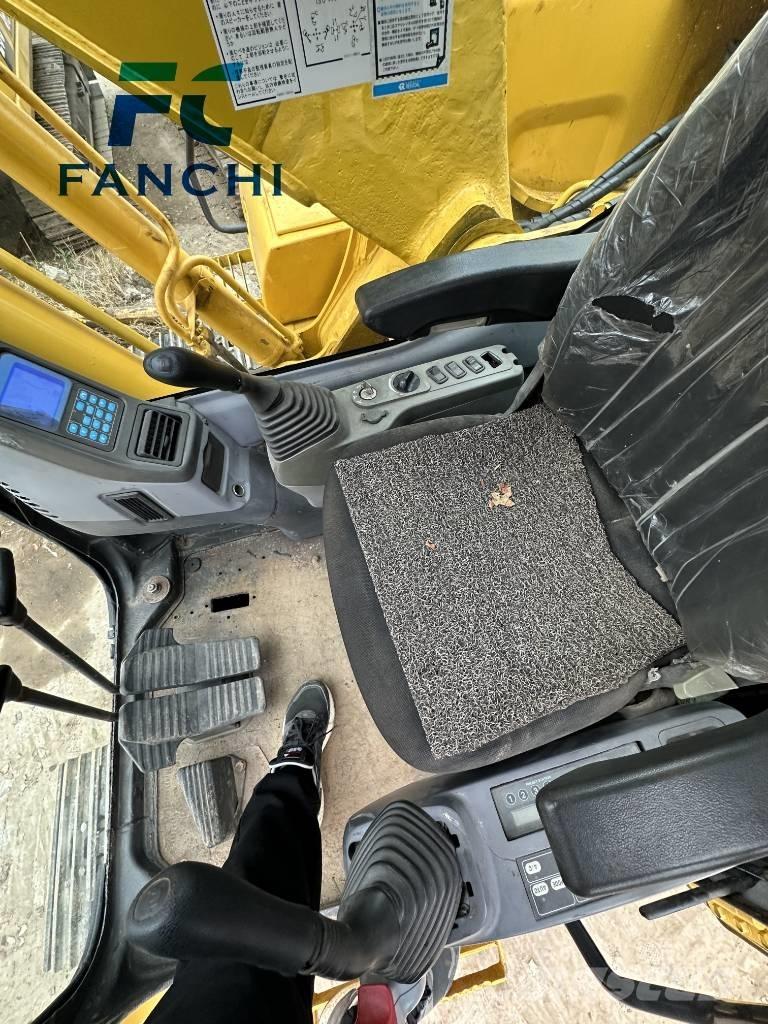 Komatsu PC 220 Гусеничные экскаваторы