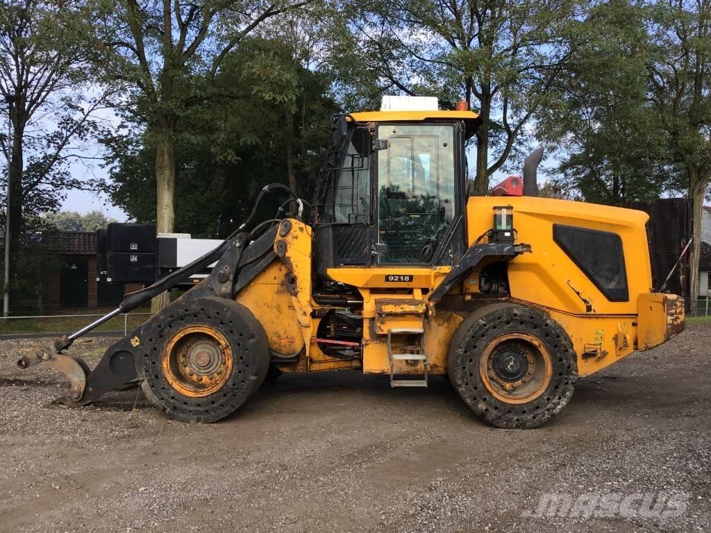 JCB 437 WHT Фронтальные погрузчики
