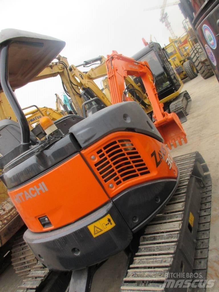 Hitachi ZX 30 U Мини-экскаваторы