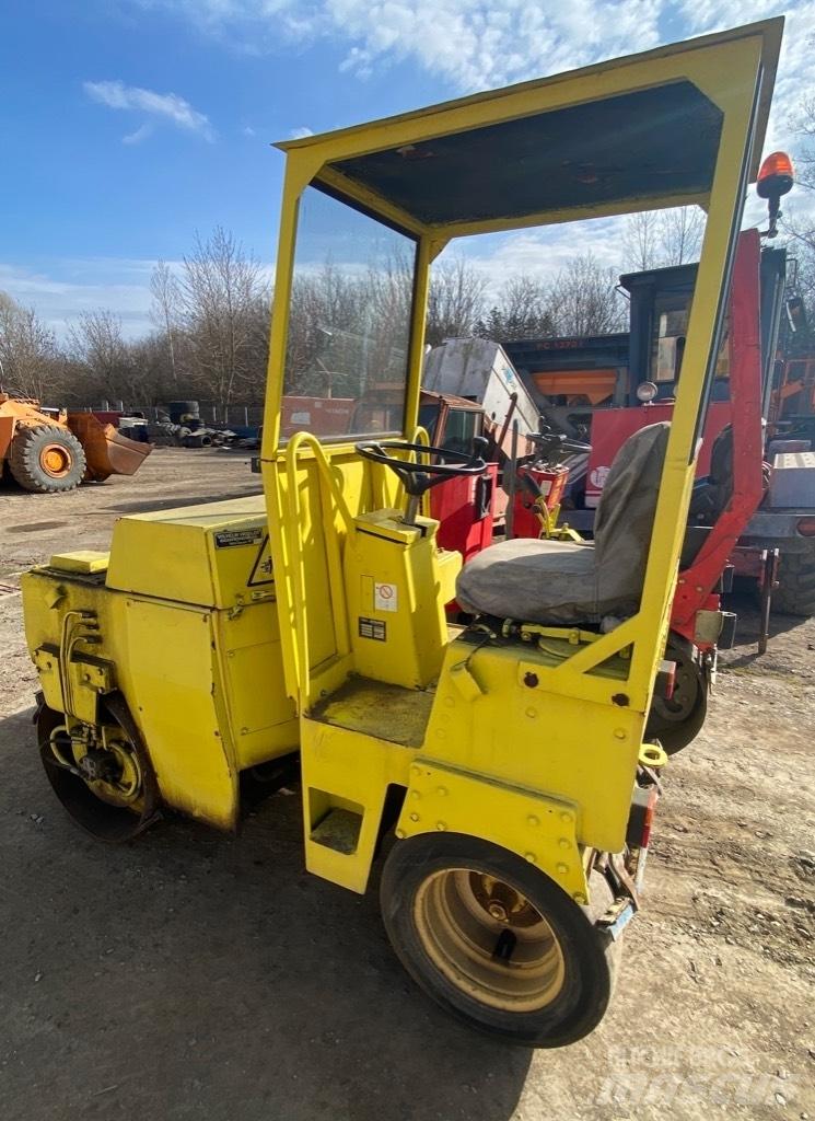 Bomag BW 100 AC Комбинированные катки