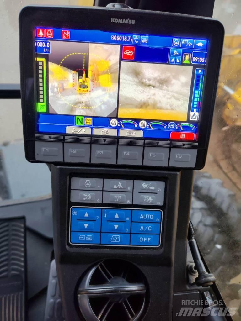 Komatsu PW180-11 Колёсные экскаваторы