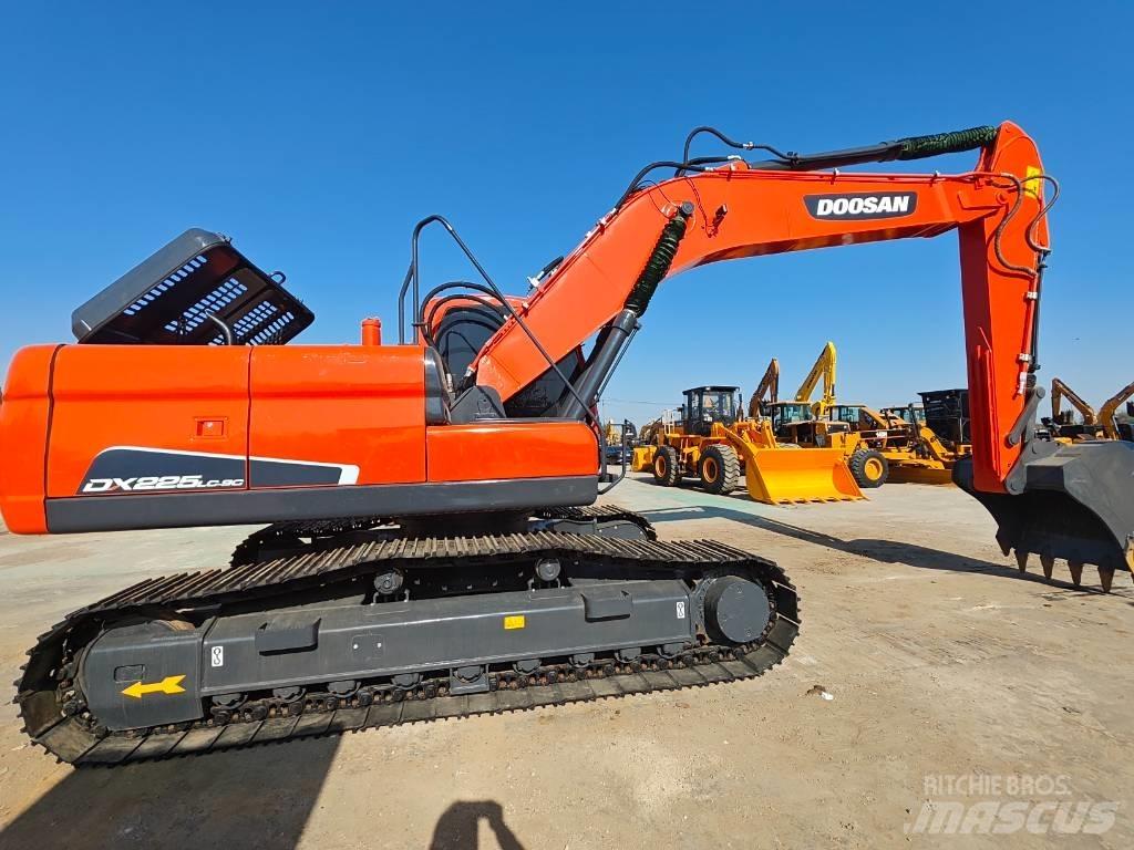 Doosan DX 225 LC Гусеничные экскаваторы