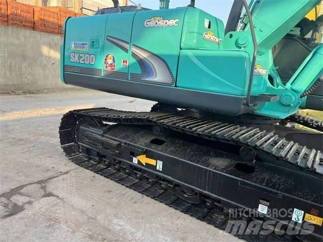 Kobelco SK 200 Гусеничные экскаваторы