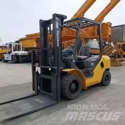 Komatsu 30 Дизельные погрузчики