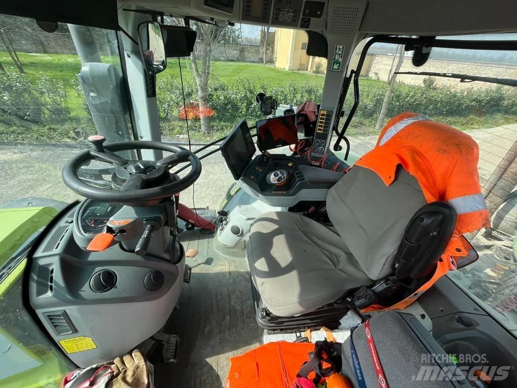 CLAAS Axion 830 Трактора