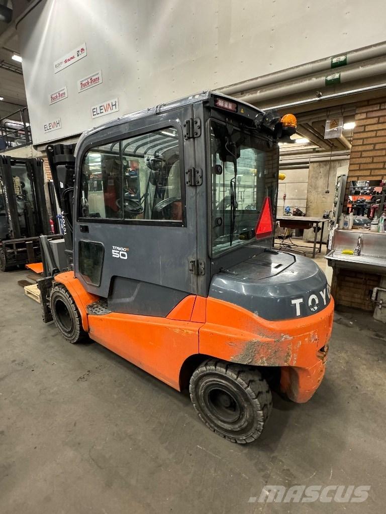 Toyota 8FBMT50 Электропогрузчики