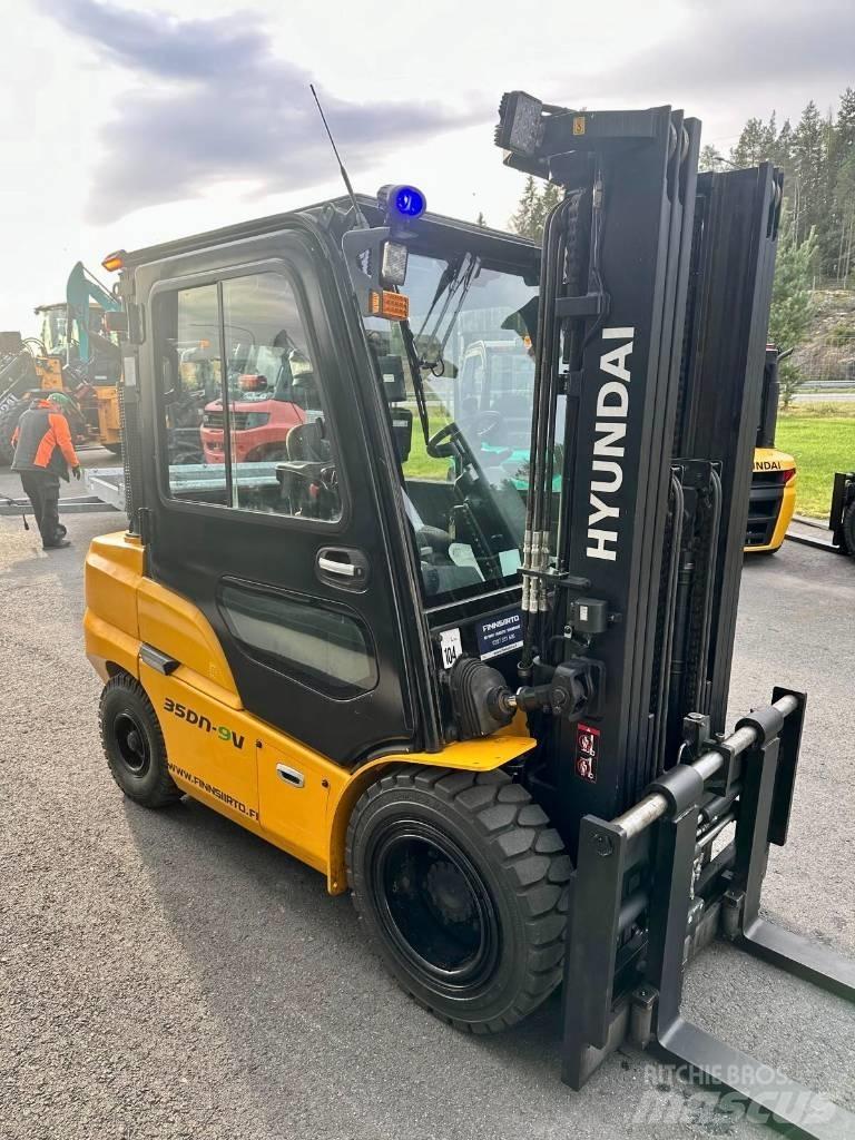 Hyundai 35DN-9V Дизельные погрузчики