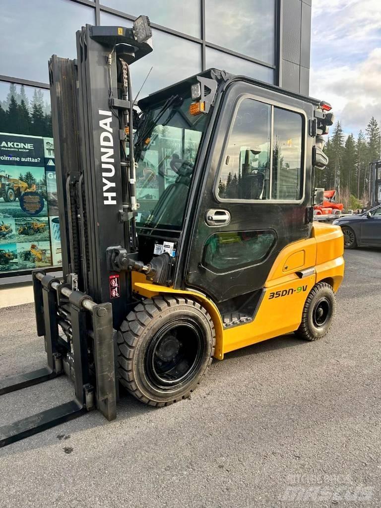 Hyundai 35DN-9V Дизельные погрузчики